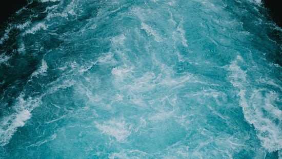 2018 Corporate Sustainability Report clean water pillar image